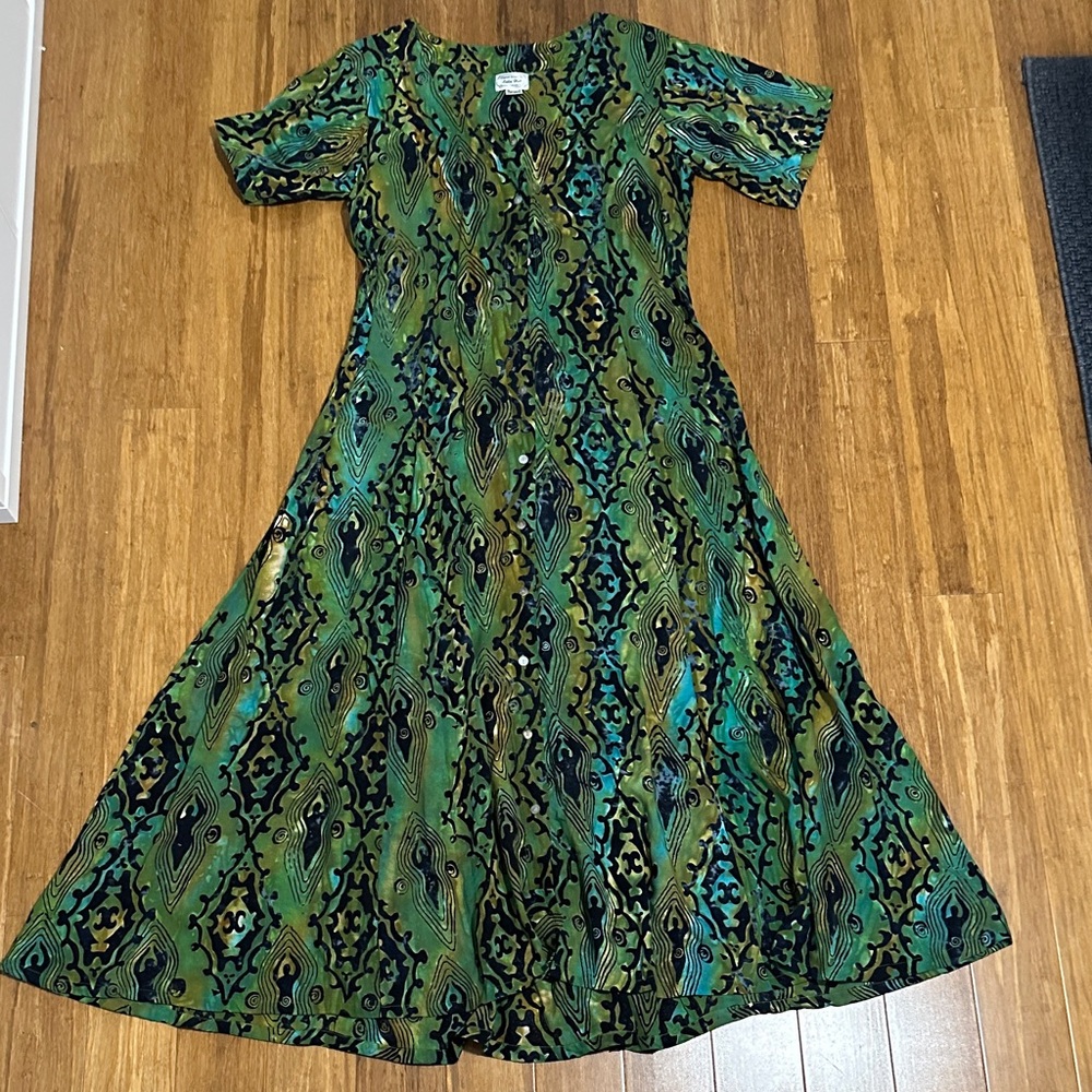 LAST CHANCE OFFER: Cato Emerald and Black Geometric Maxi Dress